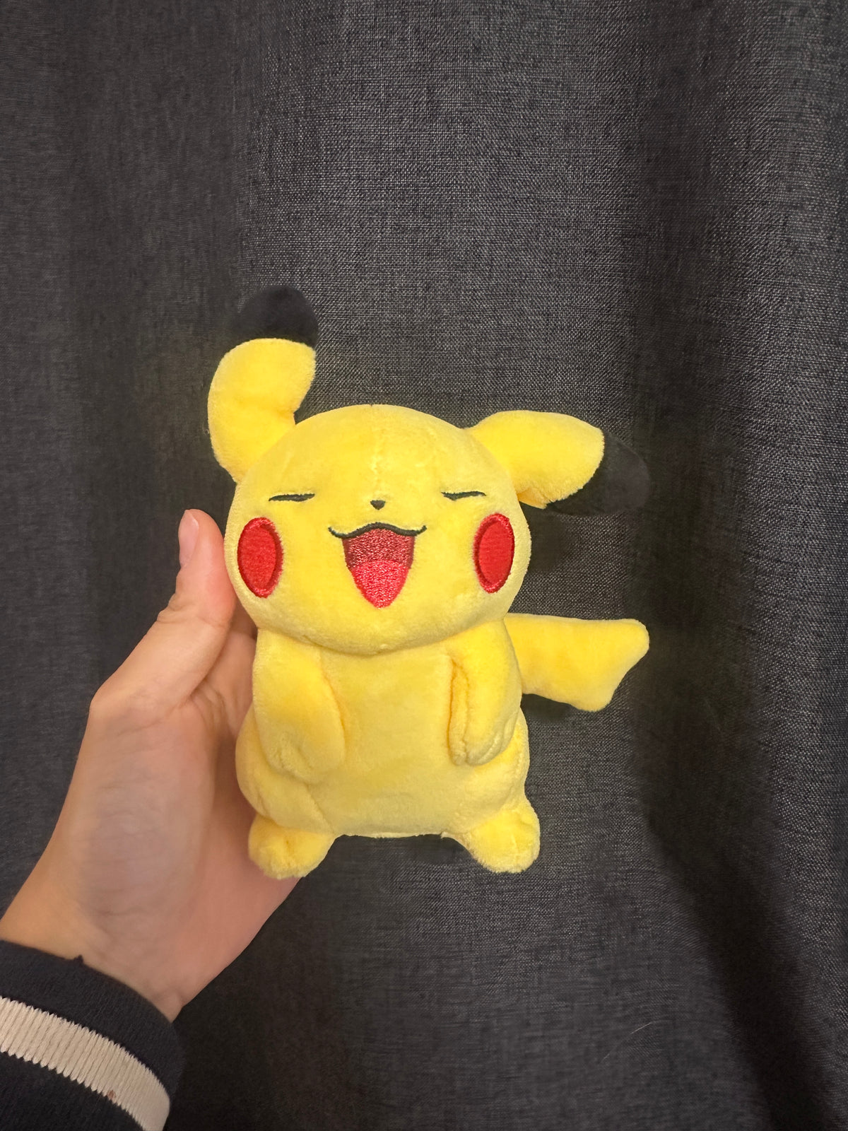 UK0109 - Pokemon 30th Anniversary China Exclusive Pikachu Bag Charm/ Keyring