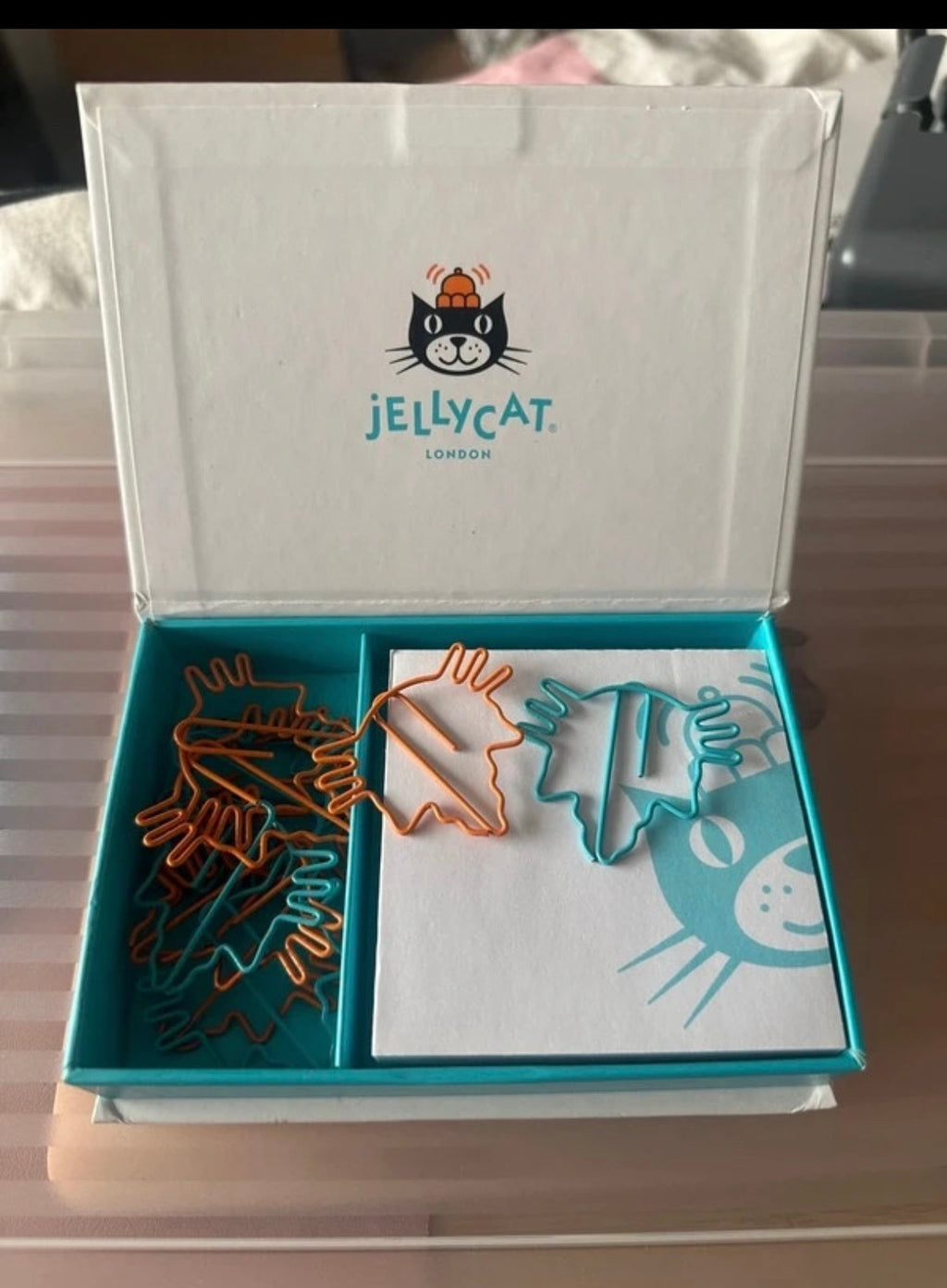 Official Jellycat Stationary Set (memo & clips)
